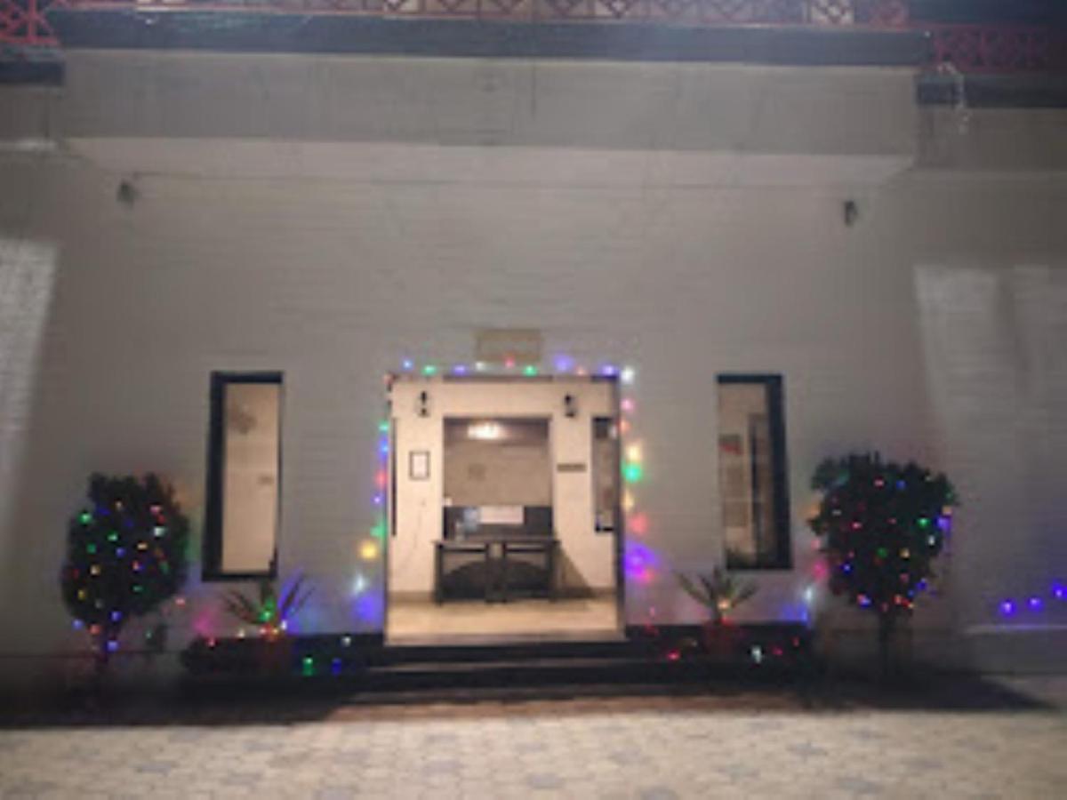 Mp Tourist Bunglow , Chitrakoot Hotel Sitapur Muafi Luaran gambar