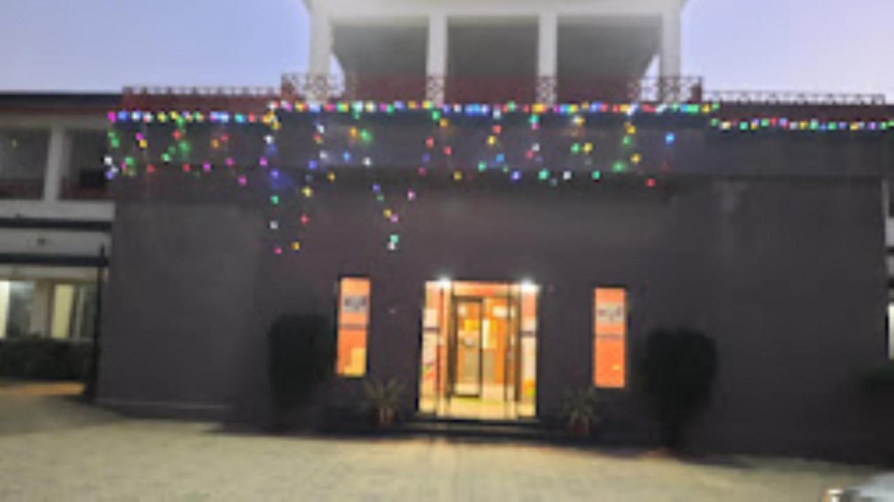 Mp Tourist Bunglow , Chitrakoot Hotel Sitapur Muafi Luaran gambar